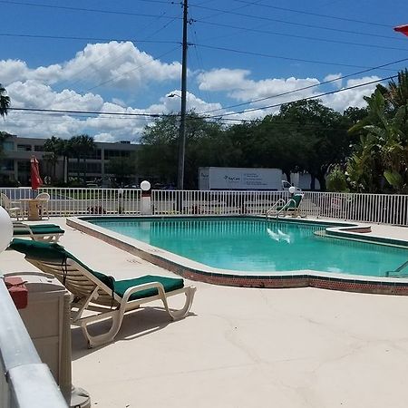 Clearwater Inn Safety Harbor Exterior foto